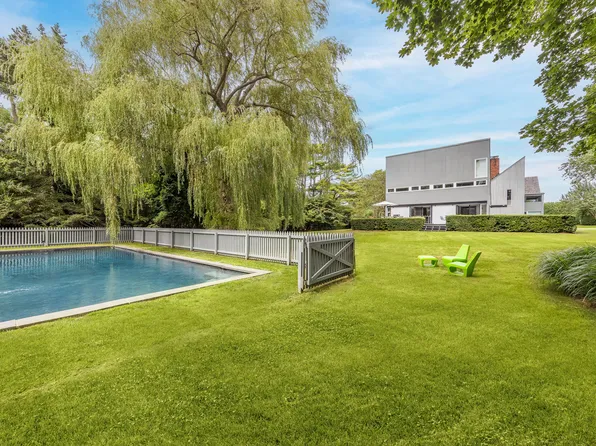 28 Terbell Lane, East Hampton, NY 11937