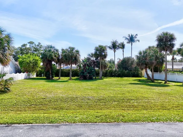 1107 SE Westchester Drive, Port St Lucie, FL 34952