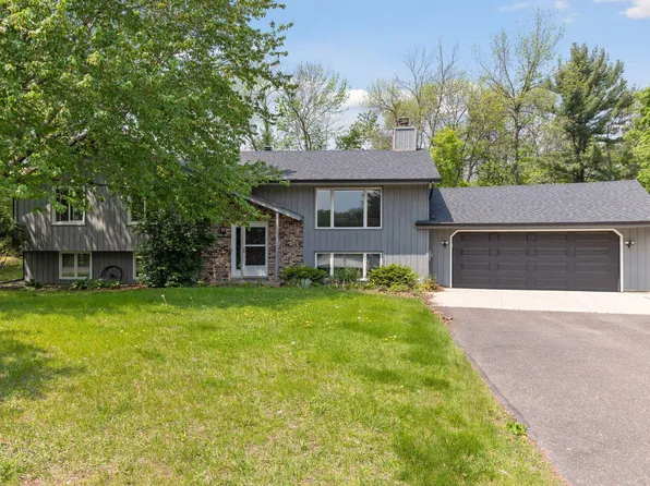 8239 Deer Pond Ct N, Lake Elmo, MN 55042