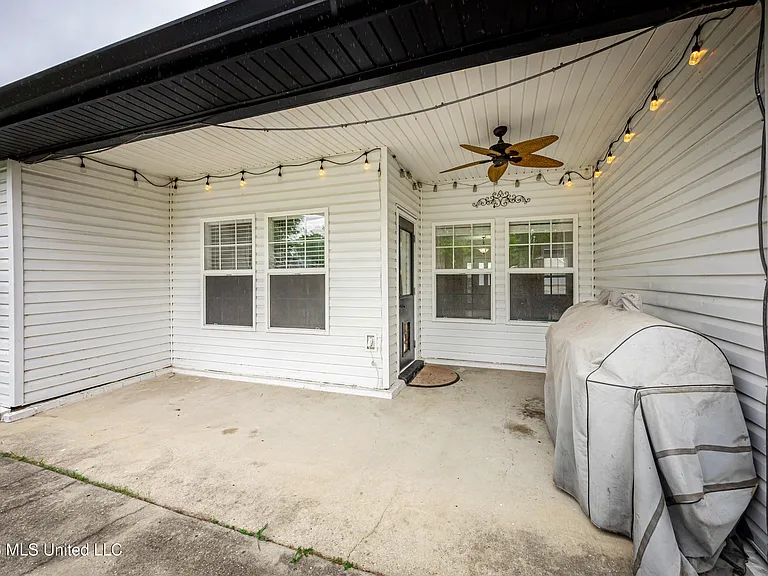 15208 Lisa Dr — Photo 53
