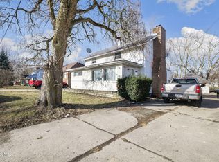 1466 Sunshine St, Oregon, OH 43616