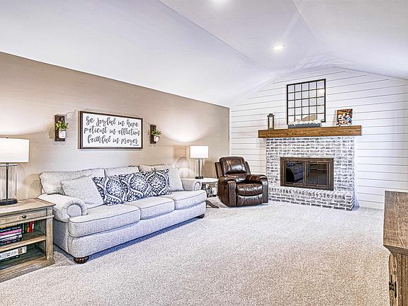 4th image of 2700 Conestoga Ct