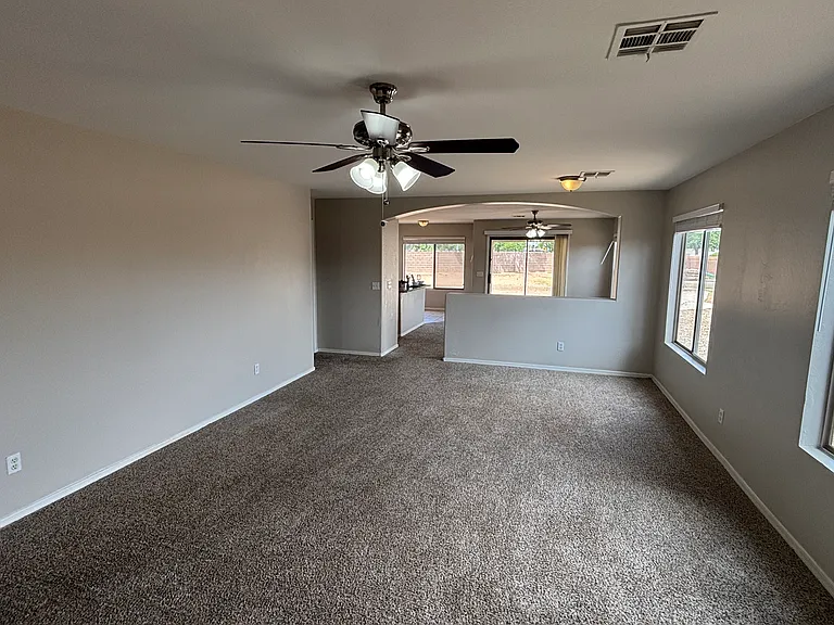 15070 N 150th Ln — Photo 3