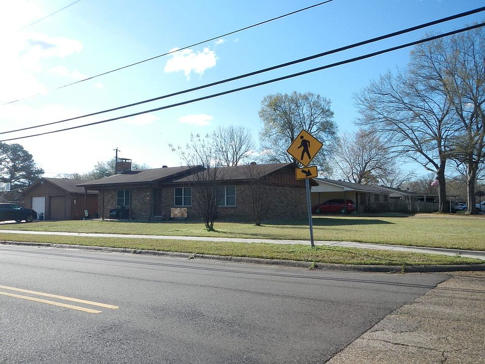 2nd image of 2402 E 50th St