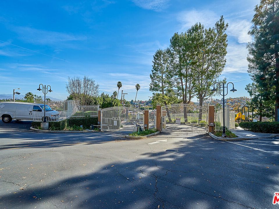 1st image of 4750 Street #1322