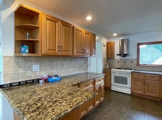 37 Stewart Ave FLOOR 2, Garden City, NY 11530