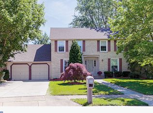 5 Lynford Ct, Cherry Hill, NJ 08003