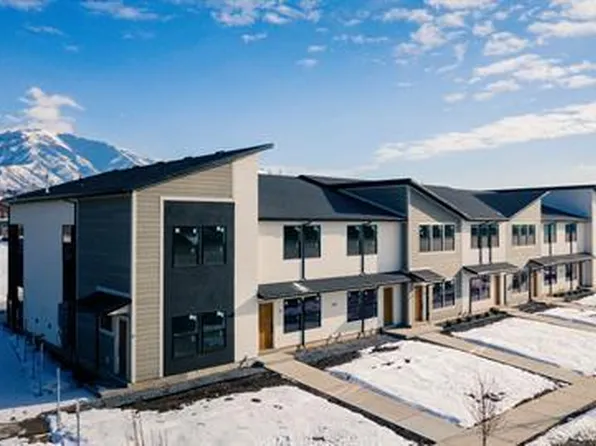 220 N Spring Creek Pkwy #14, Providence, UT 84332