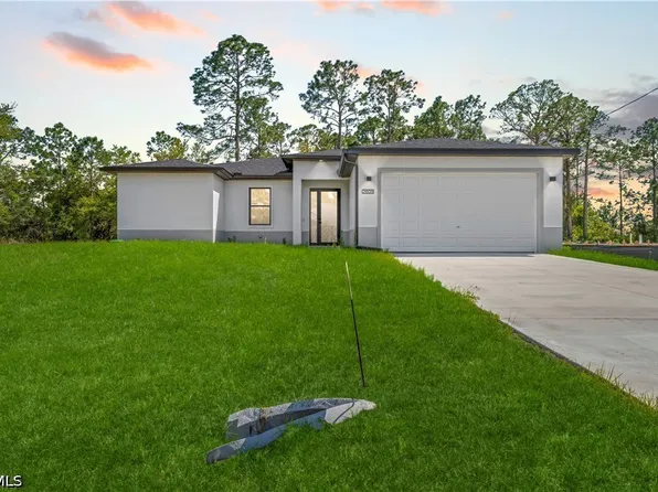 2614 71st St W, Lehigh Acres, FL 33971