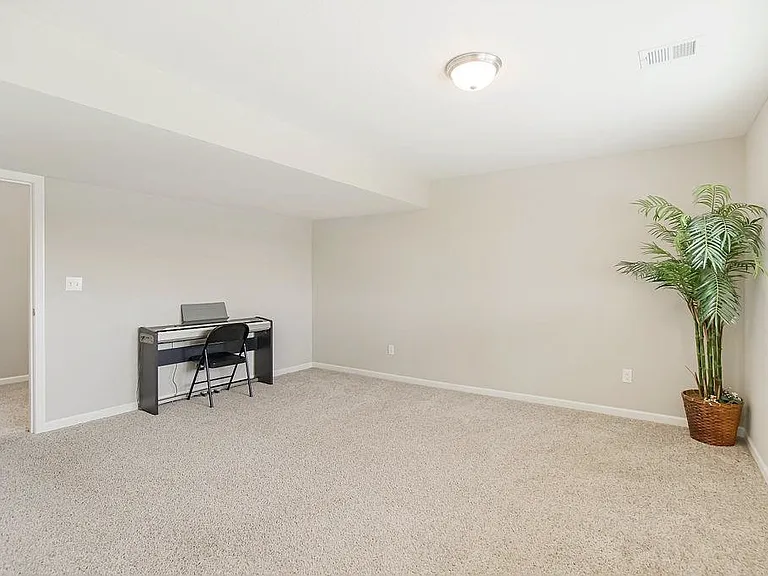 1505 Shane Ln — Photo 23
