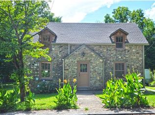 87 N Spring St, Hot Springs, NC 28743