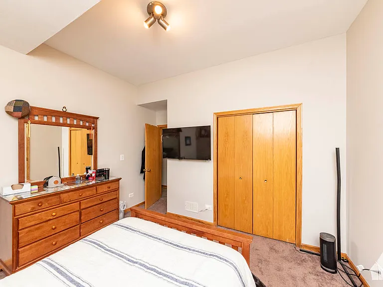 1401 N Artesian Ave #1 — Photo 7