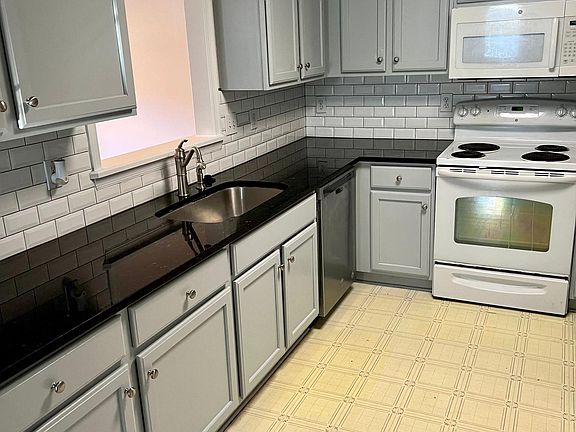 5th image of 11517 Pinedale Dr