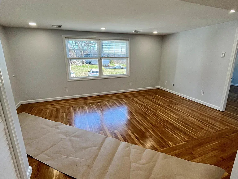 200 Bulgarmarsh Rd #7 — Photo 12