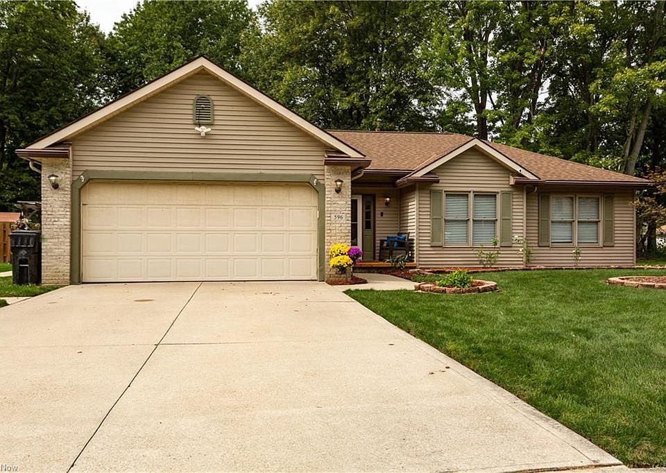 1st image of 596 Bayberry Dr