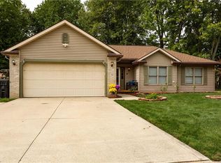 596 Bayberry Dr, Elyria, OH 44035