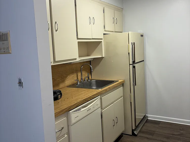 164 Union St #2E — Photo 9