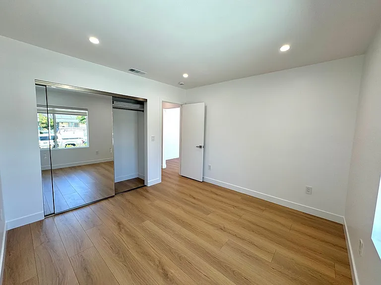 7740 Bonner Ave — Photo 28