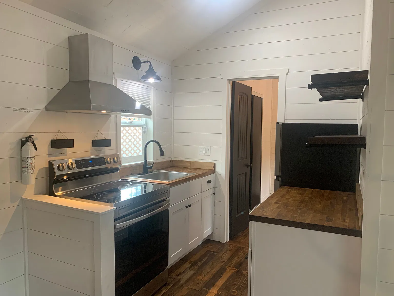 2 bed, 1.0 bath, 500 sqft, $1,600 — Photo 4