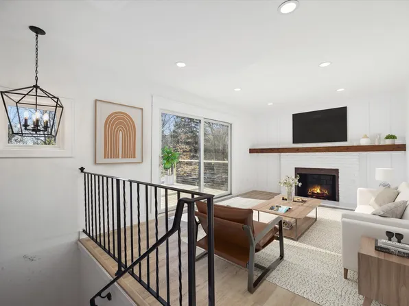 5340 Edsall Rd, Mound, MN 55364