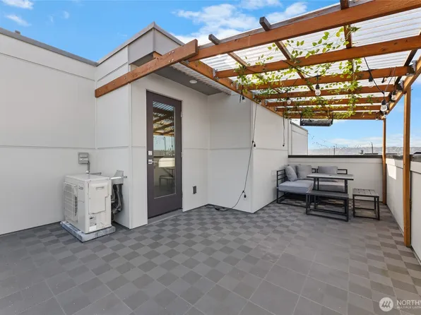 814 NW 54th Street #A, Seattle, WA 98107