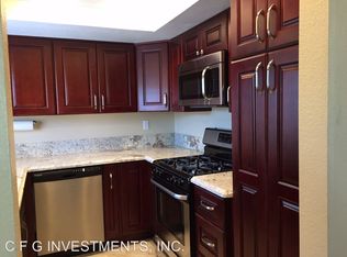 2201 Alabama St #3, Huntington Beach, CA 92648
