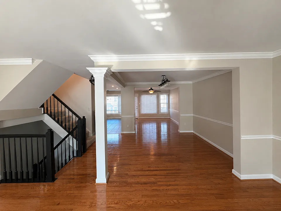 6314 John Charles Lndg