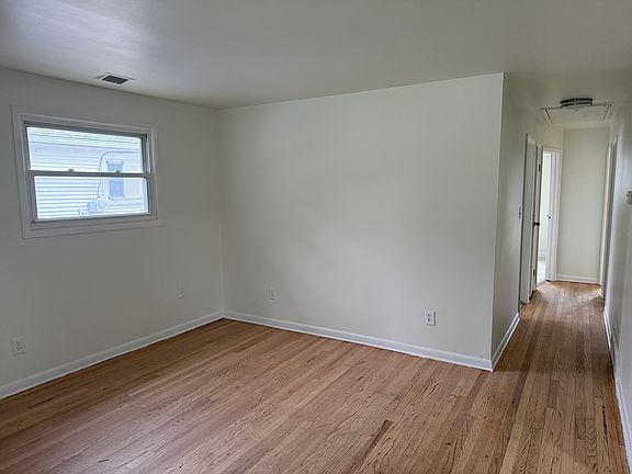 5th image of 4775 Harding St