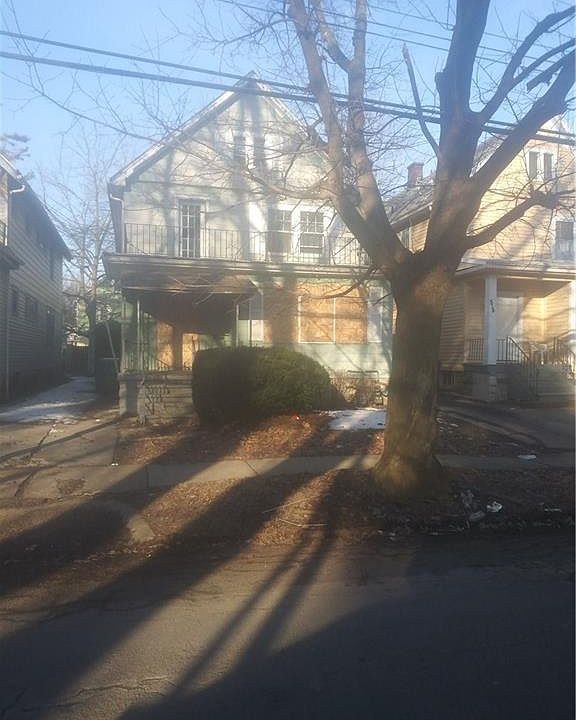 1st image of 512 Moselle St