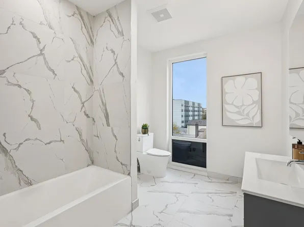 1 Mallory Avenue image 14 of 21