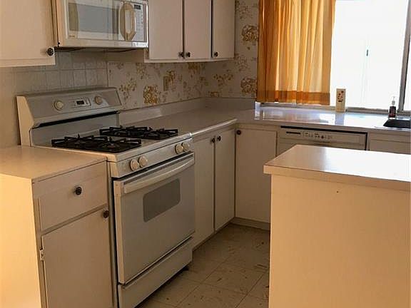 4th image of 232 Moonglow Dr