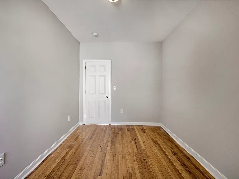 34 Kellogg St #2 — Photo 9