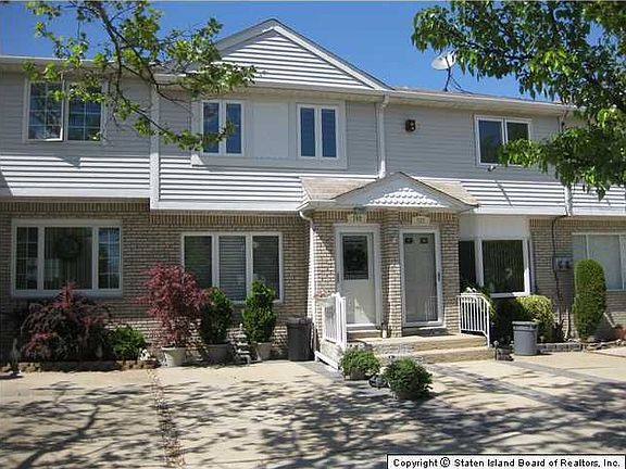 2nd image of 749 Barlow Ave
