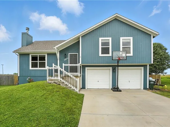 32655 W 174th Ter, Gardner, KS 66030