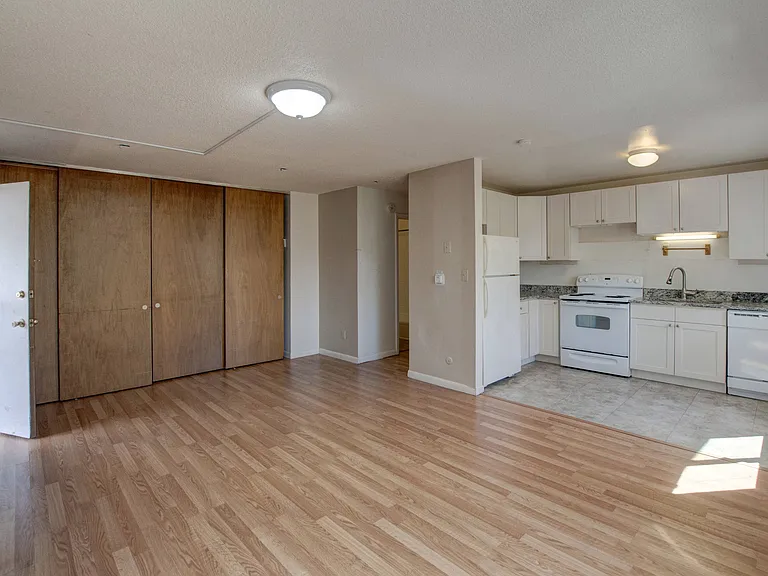 3220 Madison Ave — Photo 5