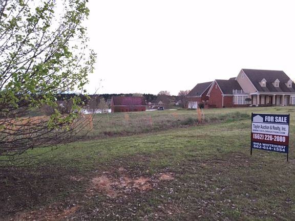 5th image of Southlakes Dr
