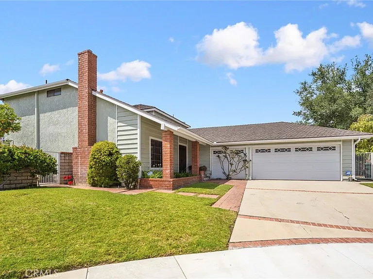5 Carol Pine Ln — Photo 4