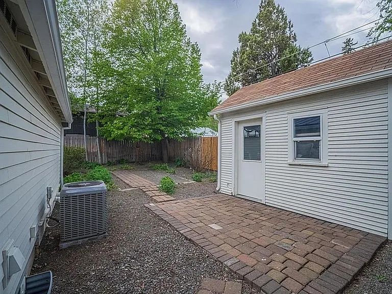 1161 NW Federal St — Photo 36