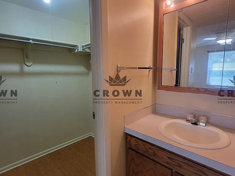 1502 Trent Ct #5 — Photo 7
