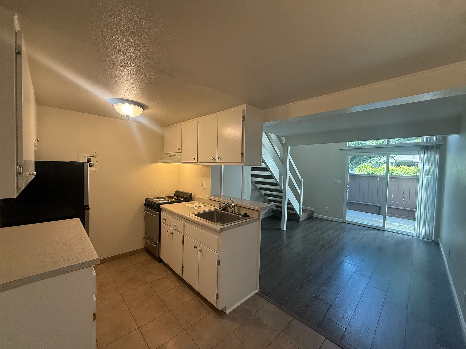 1677 Maple Ave — Photo 2
