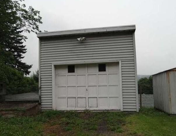 2nd image of 248 Nichols St