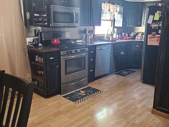 5th image of 107 South St