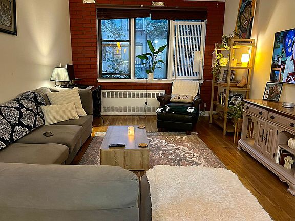 2nd image of 515 E 82nd St APT 4C
