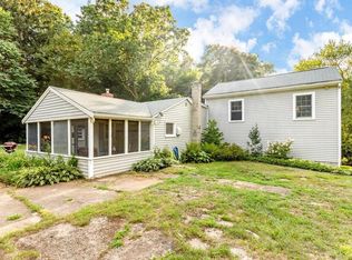 40 Cedar St, Wenham, MA 01984