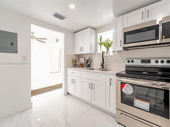 2nd image of 12500 NE 15th Ave APT 506