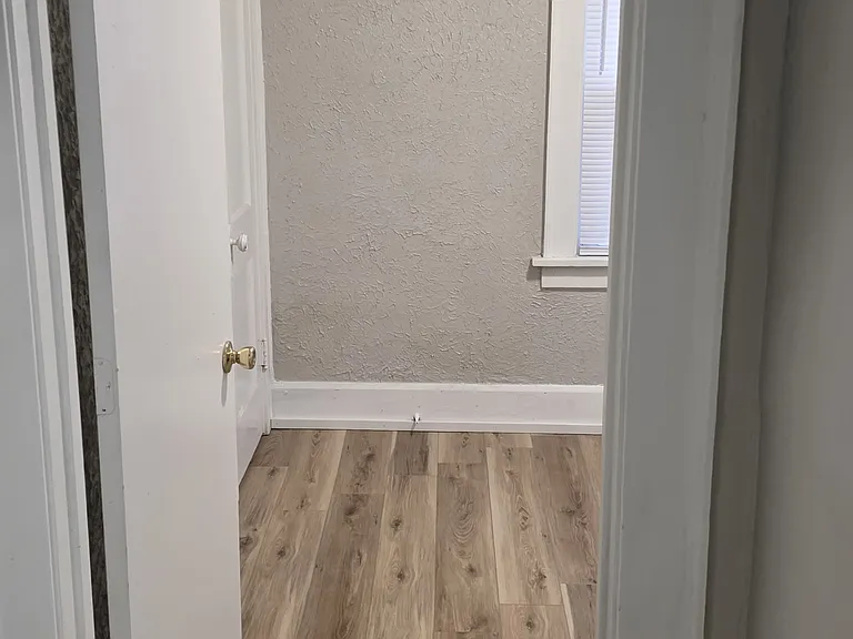 1230 Auburn Ct — Photo 22