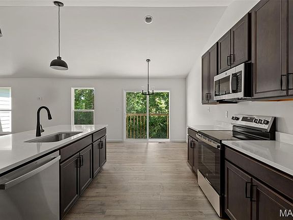 7th image of this home