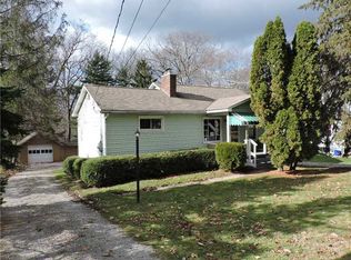 537 Shenango Rd, Beaver Falls, PA 15010