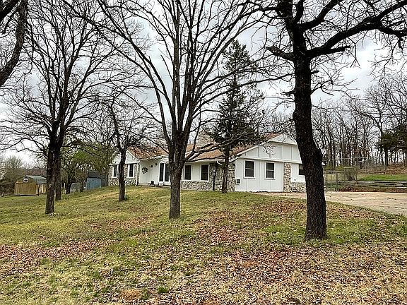 4th image of 2750 Valwood Ln