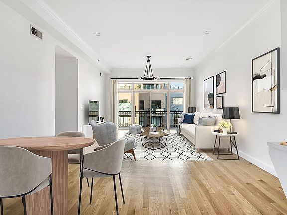 3rd image of 51 Woodhull St APT 3R